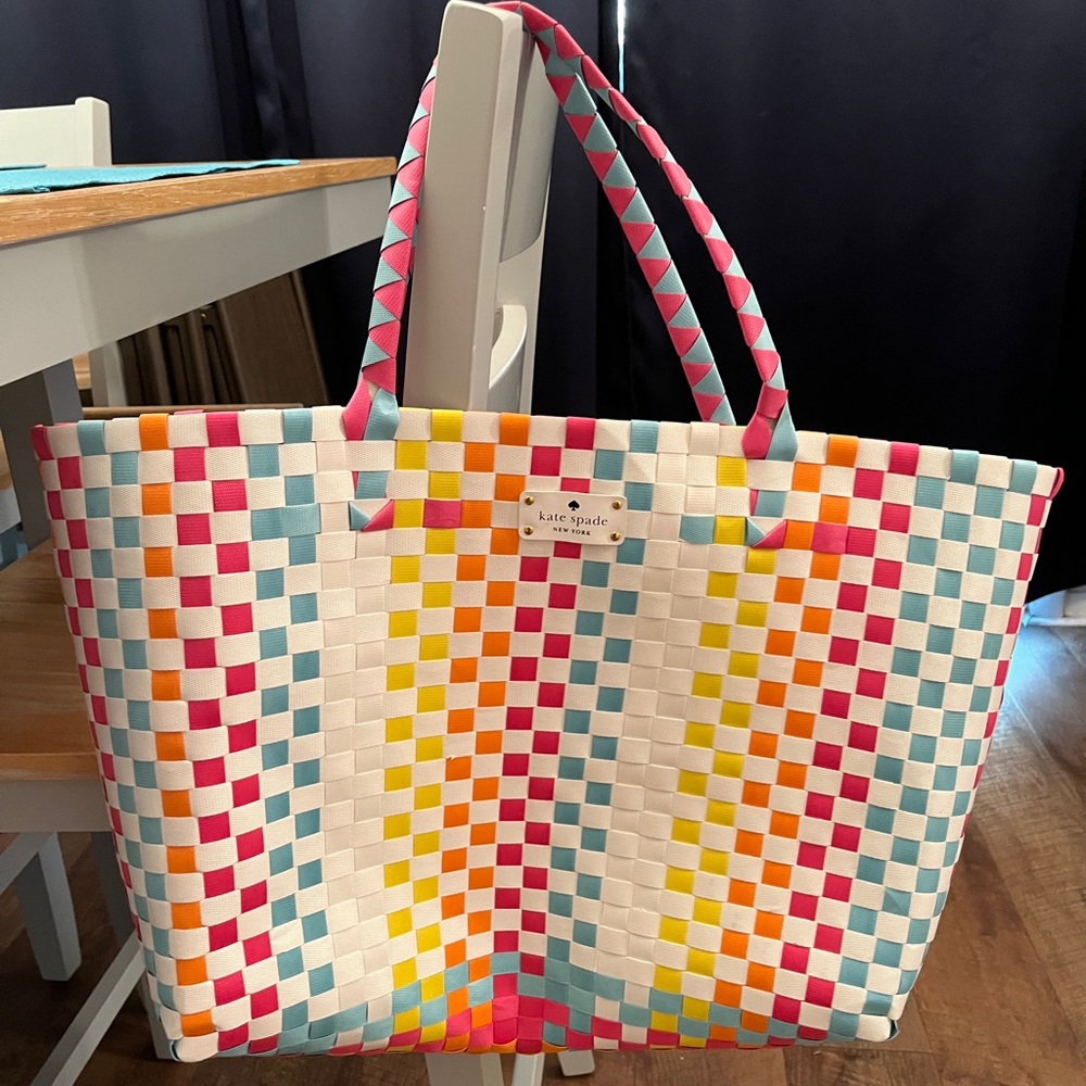 NWOT Authentic Kate Spade Oversized Tote - Picture 1 of 7